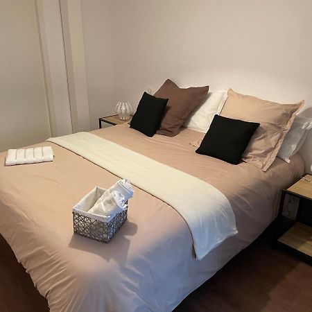 T1 Bis 35 M2 Lit Queen Size Tout Equipe Pau Bagian luar foto