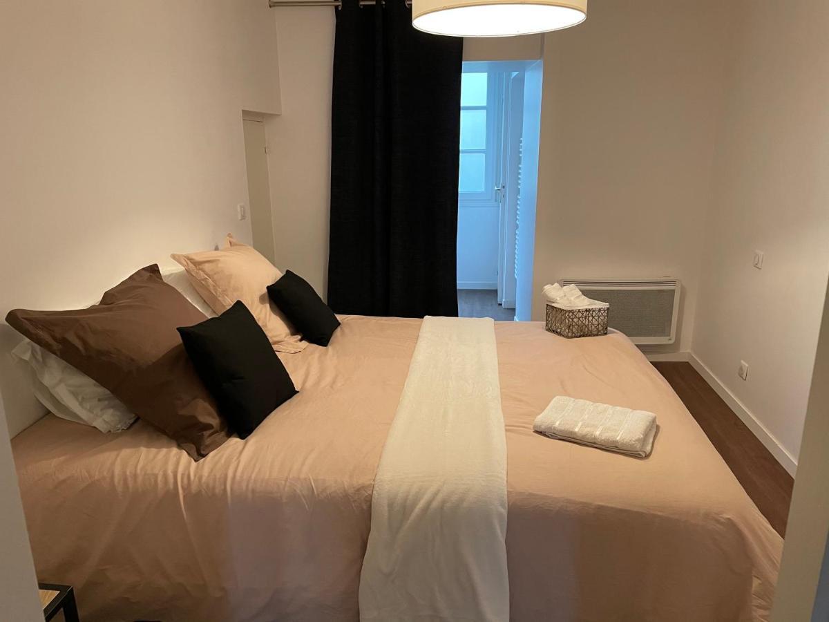T1 Bis 35 M2 Lit Queen Size Tout Equipe Pau Bagian luar foto